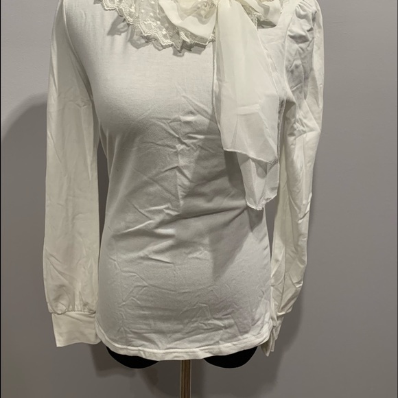 //5 for $20// Lace Bow Collar Top - Picture 4 of 4
